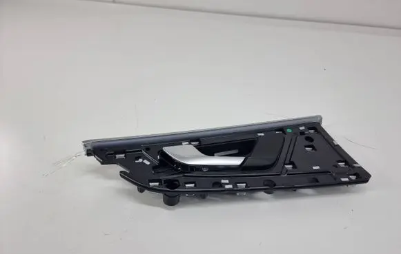 Audi Q7 4M Rear door interior handle 4m0839019e