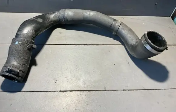 Land Rover Freelander 2 - LR2 Turbo air intake inlet pipe/hose 12204019