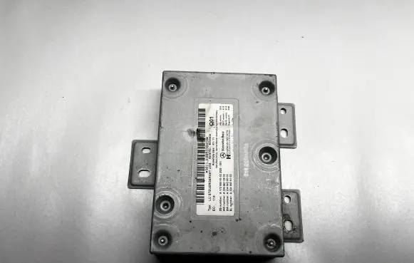 Mercedes-Benz CLS C218 X218 Other devices A1729009302