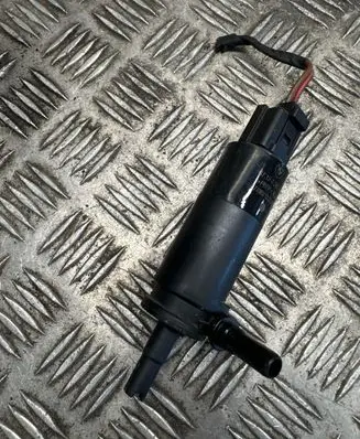 BMW X5 F15 Headlight washer pump 7340773 57863102707