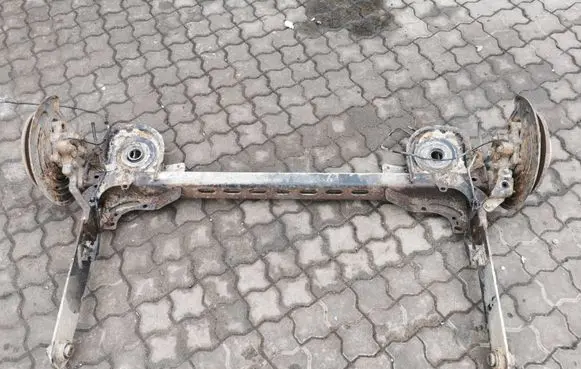 Renault Trafic III (X82) Rear axle beam 
