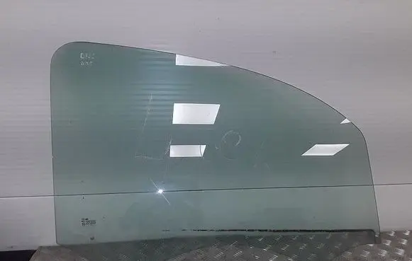 Renault Kangoo II Front door window glass four-door 