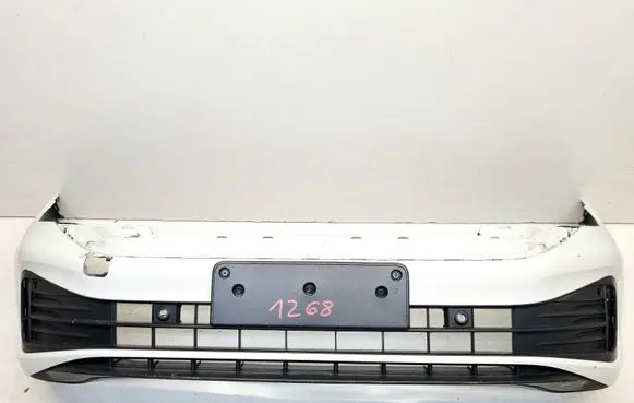 Volkswagen Jetta VII Front bumper 17a807221b