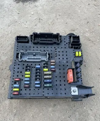 Volvo S60 Fuse box set 12217799