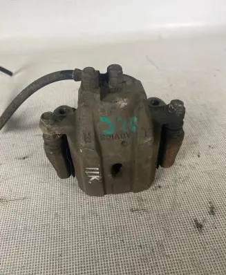 Toyota Prius (XW20) Front brake caliper