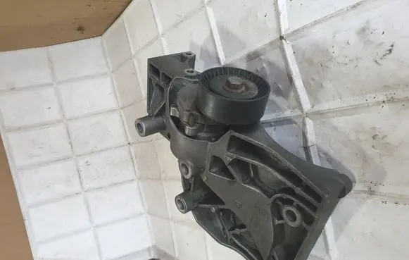 Generator/alternator bracket