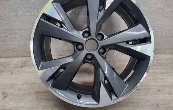 R20 alloy rim