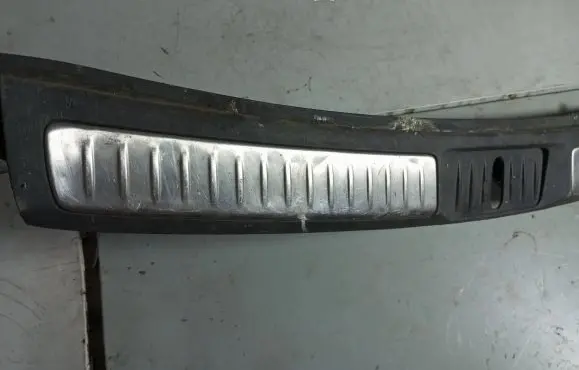 Toyota Avensis T270 Trunk/boot sill cover protection 6942205010