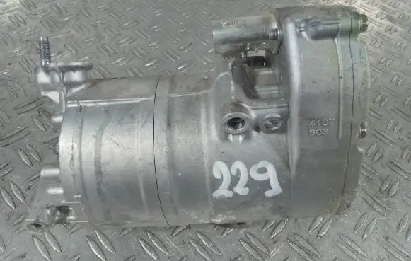 Volvo XC40 Air conditioning (A/C) compressor (pump) 32130500 3187 BVNUD