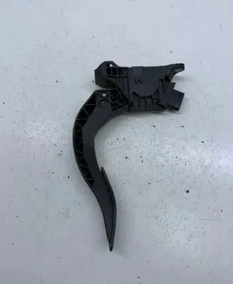 Audi A4 S4 B9 Accelerator throttle pedal 8W1723523 6PV01164201