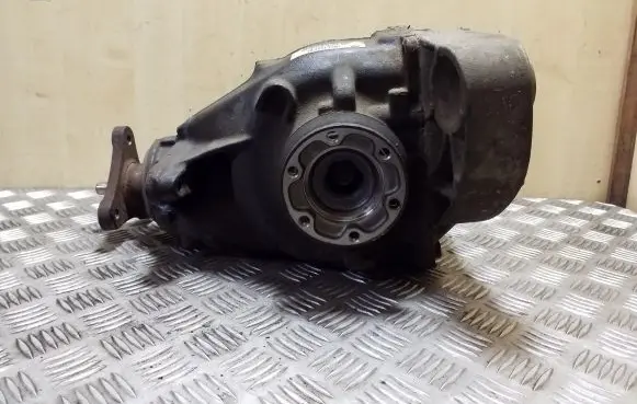 BMW X1 E84 Rear differential 7592325