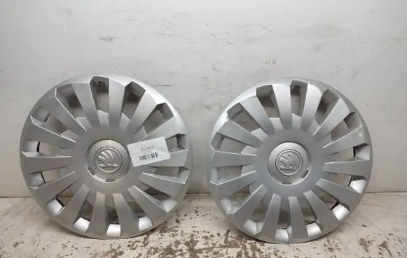 Acura CL II R13 wheel hub/cap/trim 