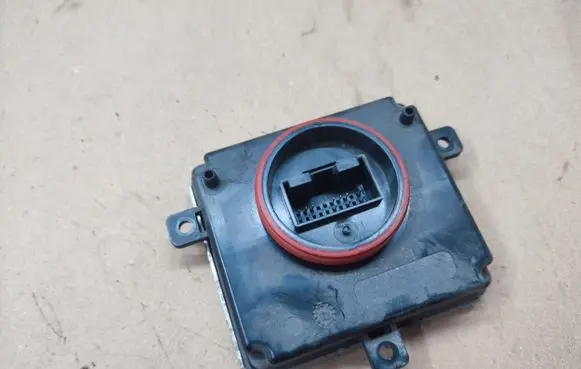 Audi A4 S4 B8 8K Headlight ballast module Xenon 4G0907697D