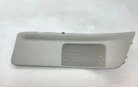 Chrysler Voyager Estate rear side window sun shade/blind P1CJ22ES3AF 33876739