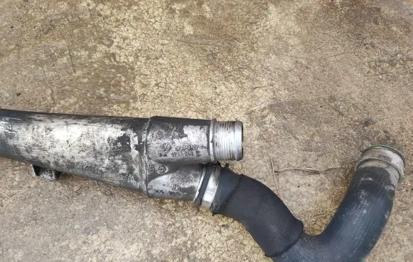 Audi Q7 4L Intercooler hose/pipe 7L6145945C