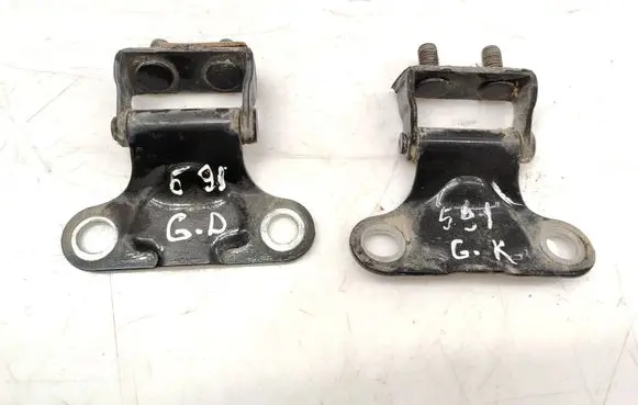 Toyota Avensis T250 Tailgate/trunk/boot hinge 209