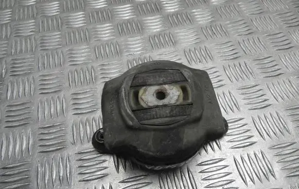 Audi A8 S8 D3 4E Engine mount bracket 4E0399151AS VD15384