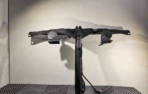 Top upper radiator support slam panel