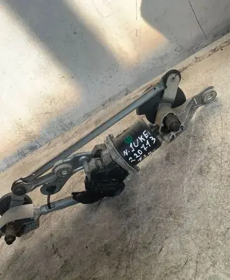 Nissan Juke I F15 Front wiper linkage and motor 288001KA0C