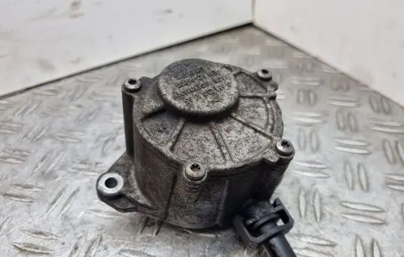 Mercedes-Benz C W204 Vacuum pump A6512300165