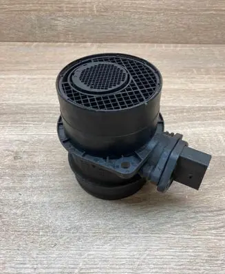 Skoda Octavia Mk2 (1Z) Mass air flow meter 074906461B 0281002461