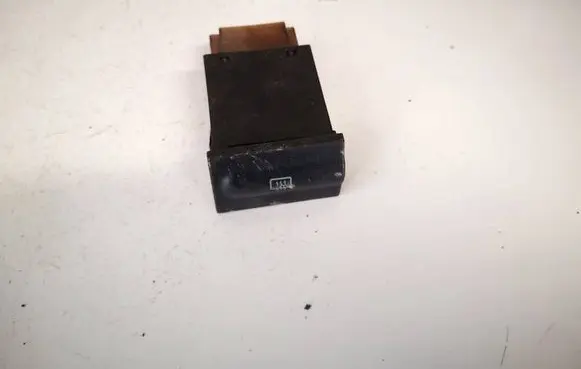 Skoda Octavia Mk1 (1U) Windscreen/window heater switch 1u0959621a