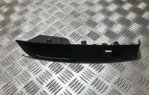 Nissan Micra Electric window control switch 80961ax600 80961-ax600