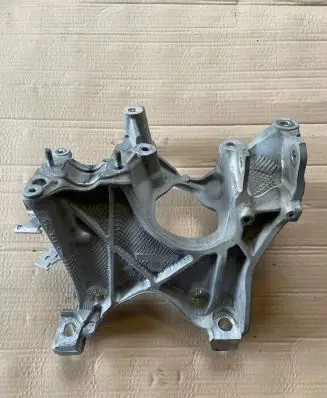 Audi A5 Engine mounting bracket 8W0399296E