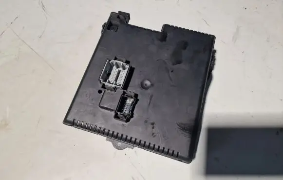 Volvo V70 Fuse module 30786646