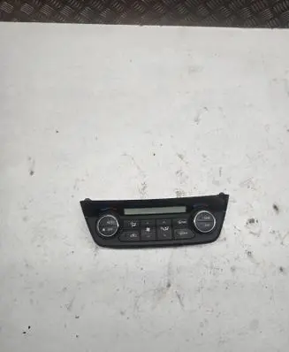 Toyota RAV 4 (XA40) Climate control unit 75F546 5590042420