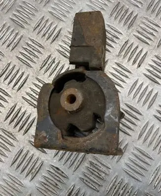 Toyota Avensis T250 Engine mount bracket 74272