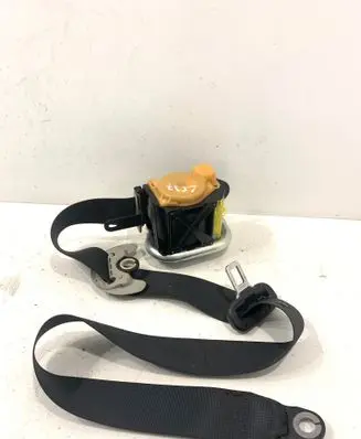 Toyota Avensis T250 Front seatbelt 7322005051 181006