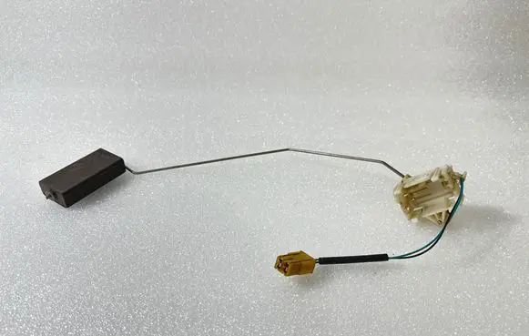 Audi A6 S6 C5 4B Fuel level sensor 