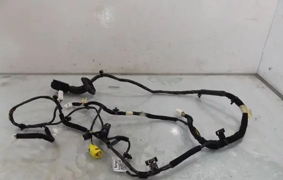 Hyundai i20 (GB IB) Front door wiring loom 91611-C8671