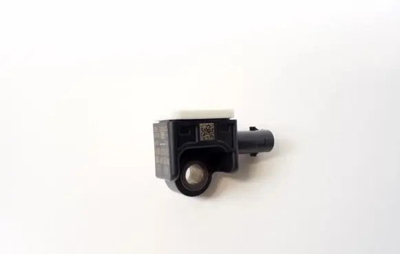 Mercedes-Benz ML W166 Airbag deployment crash/impact sensor