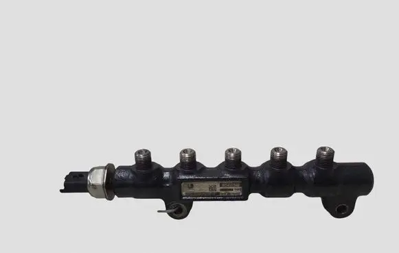 Volvo V50 Fuel main line pipe 9654592680
