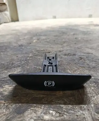 Mercedes-Benz C W204 Hand brake release handle A2044270020