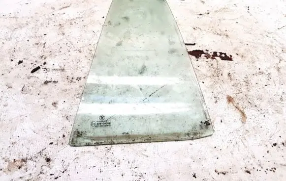 BMW 3 E36 Rear vent window glass 
