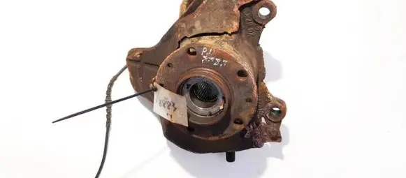 Front wheel hub