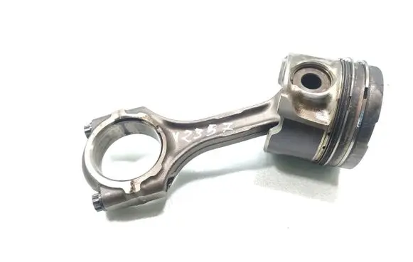 Lexus IS 220D-250-350 Piston with connecting rod 