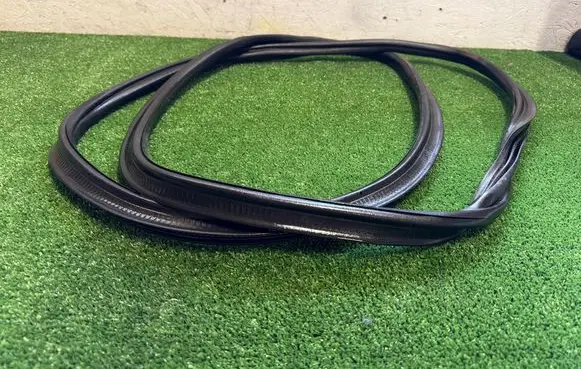 Skoda Octavia Mk4 Trunk rubber seal (body)
