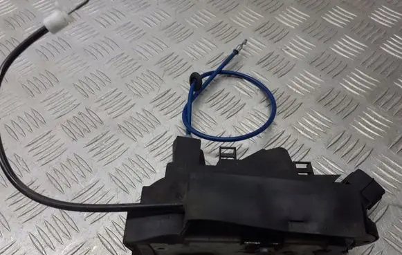 Fiat Croma Front door lock 51825964