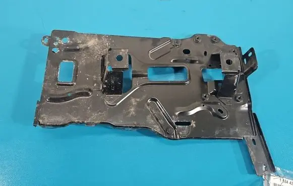 Peugeot 3008 II Oil filter mounting bracket 982115058005 IMPRK1534421