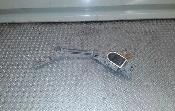 Volvo V60 Headlight/headlamp level sensor 8G9N3C492AA