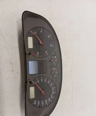 Speedometer (instrument cluster)