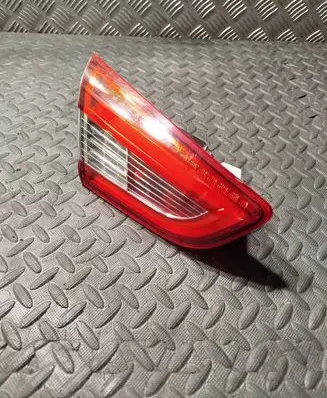 Maserati Ghibli Tailgate rear/tail lights 06700046620
