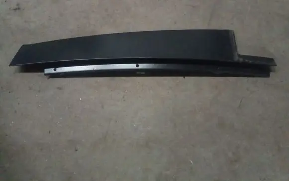 Mercedes-Benz C W204 Rear door glass trim molding A2046900487 A2046902287