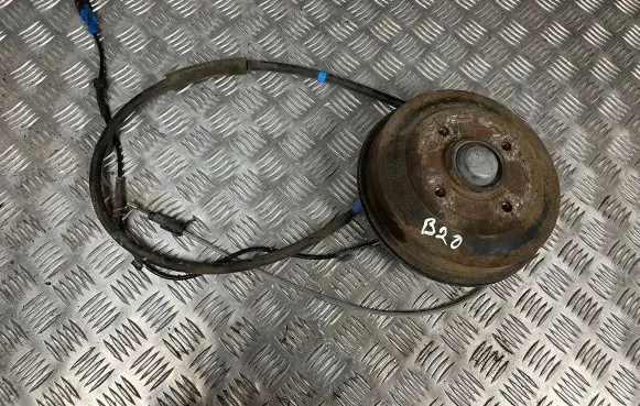 Peugeot 208 I Rear wheel hub spindle/knuckle 9688190080