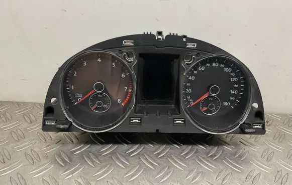 Speedometer (instrument cluster)