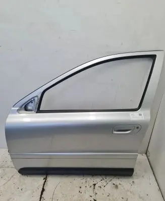 Volvo V70 Front door